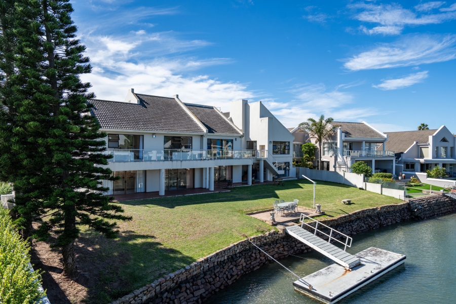 7 Bedroom Property for Sale in Royal Alfred Marina Eastern Cape